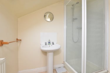 4 bed flat, St. Davids Hill, St davids, Exeter, EX44BE - Image 6